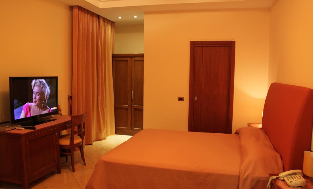 Ranch Palace Hotel Naples Bilik gambar