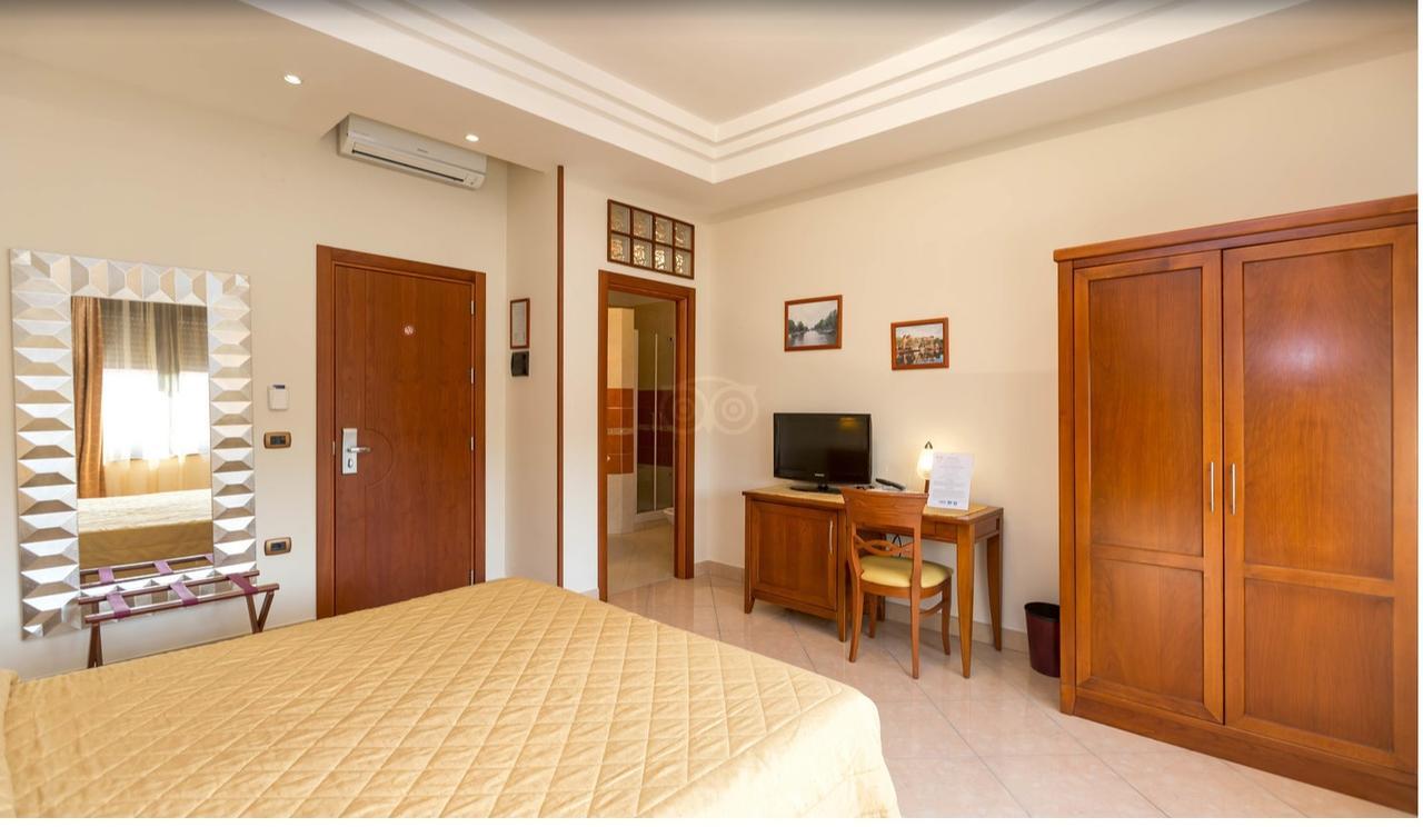 Ranch Palace Hotel Naples Luaran gambar